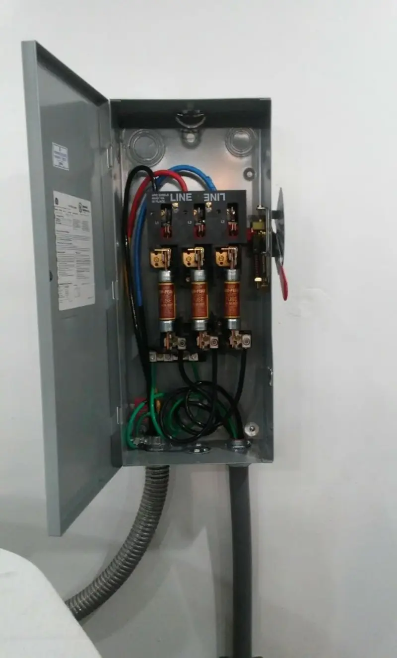 Three-phase disconnect switch installed for Electrical Wiring & Rewiring in Brookland